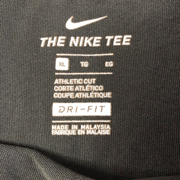 Boy's Nike Lebron James Shirt - Picture 4 of 8